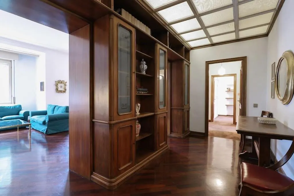 Contempora Apartments - Trilocale P.Le Susa Milánó